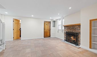 441 21ST St NE B, Washington, DC 20002