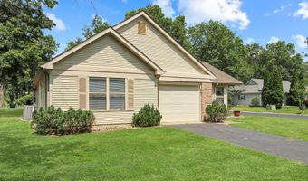 2 Morning Glory Ln, Whiting, NJ 08759