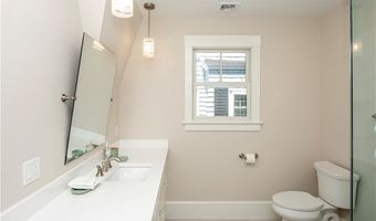 36 Bull St, Newport, RI 02840