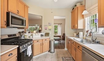 3441 Heron Ct, Aurora, OH 44202