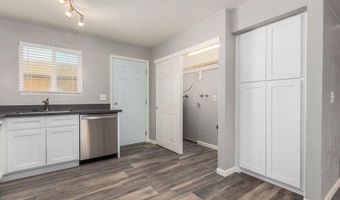 3 N Naco Way Apt 2, Chandler, AZ 85225