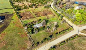 1587 N 450th Rd, Baldwin City, KS 66006