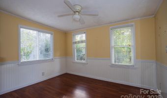 948 Riceville Rd, Asheville, NC 28805