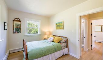 221 Lincolnville Ave, Belfast, ME 04915