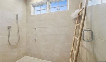 617 Avenue E, Bayonne, NJ 07002