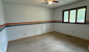 1902 E Lucas St, Algona, IA 50511