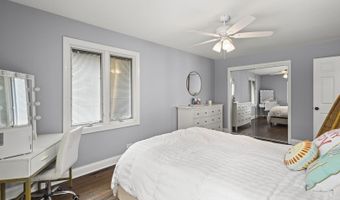 516 S Patton Ave, Arlington Heights, IL 60005