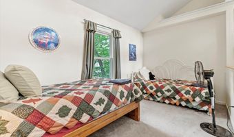 8 Panaway Dr, Campton, NH 03223
