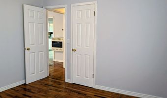 32 E Main St, Ash Flat, AR 72513
