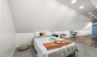 109 5th St, Aurora, IN 47001