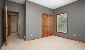 214 Hillside Dr, Baldwin City, KS 66006