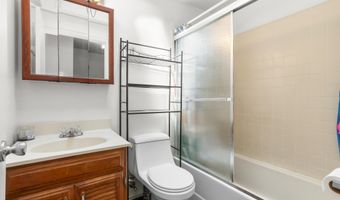 757 Mohawk St, Allentown, PA 18103