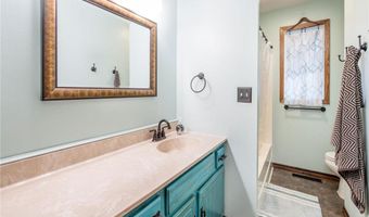 409 N Park St, Alexandria, MN 56308
