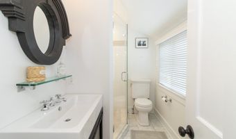 34 Island View Ave, Branford, CT 06405
