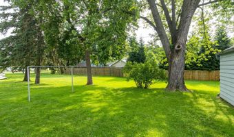 2114 N RICHMOND St, Appleton, WI 54911