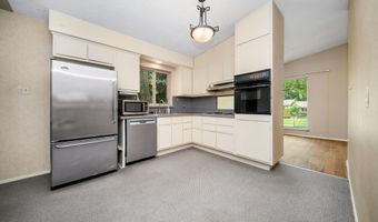 2125 Needham Rd, Ann Arbor, MI 48104