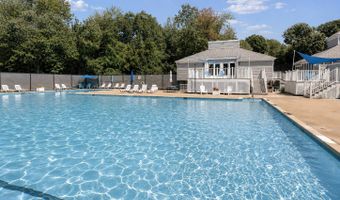 65 Peddlars Dr 65, Branford, CT 06405