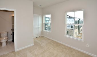 43398 APPLE ORCHARD Sq, Ashburn, VA 20148