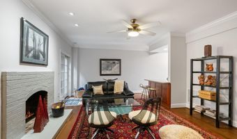 2317 S QUEEN St, Arlington, VA 22202