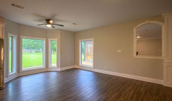 100 Plantation Ln, Batesville, AR 72501