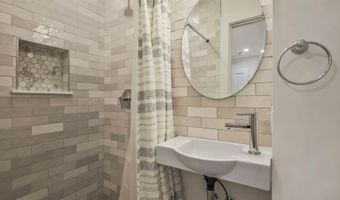 1014 QUEEN St, Alexandria, VA 22314
