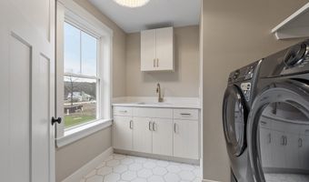 385 Green Rd, Bolton, MA 01740