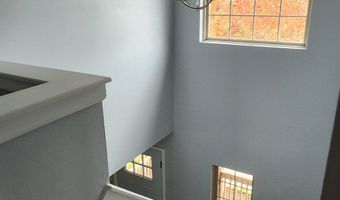 6201 Arrowhead Dr, Anderson, IN 46013