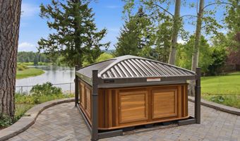 965 Eastman Dr, Bigfork, MT 59911
