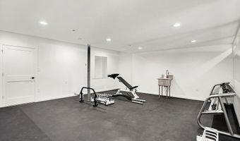 22 Point Ln, Arcadia, IN 46030