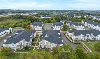 246 Adams Pointe Blvd 1, Adams Twp., PA 16046