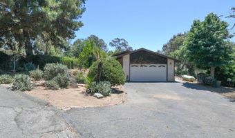 3096 Coral Tree Ln, Fallbrook, CA 92028