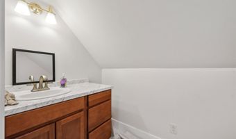424 Broadway St, Aurora, IN 47001