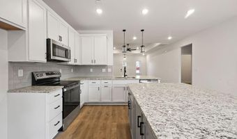 98 Selkirk Dr, Bella Vista, AR 72715
