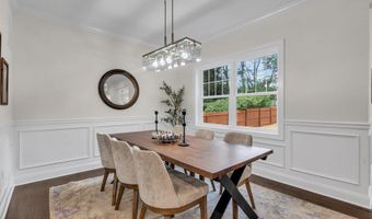 41 Avondale Ln, Aberdeen, NJ 07747