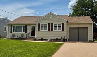 905 Clausen Ave, Albert Lea, MN 56007