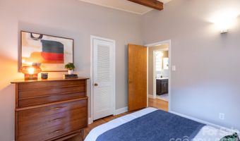 1526 Briarfield Dr, Charlotte, NC 28205