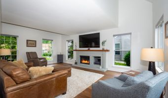 1231 Edgewater Ln, Antioch, IL 60002