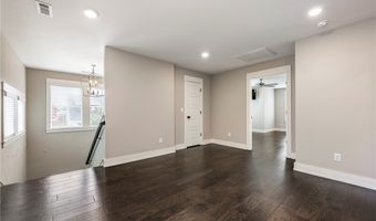 448 SW C St, Bentonville, AR 72712