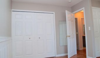 2339 Pontiac Trl, Ann Arbor, MI 48105