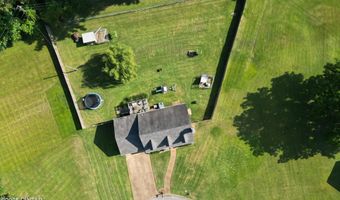 93 Jaycee Cv, Bells, TN 38006
