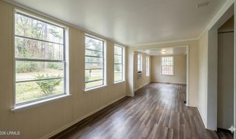 104 Castle Rock Rd, Beaufort, SC 29906