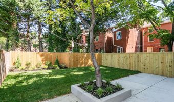 606 W CONWAY St, Baltimore, MD 21230