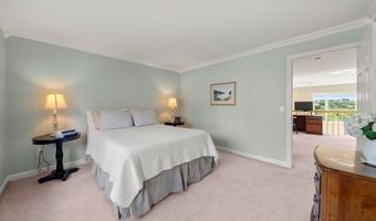 4 Bittersweet Ln 4, Bourne, MA 02532