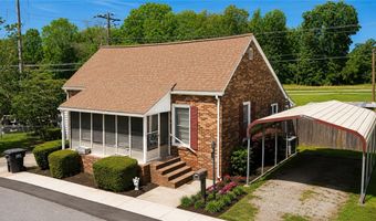 8 Woodward St, Belton, SC 29627