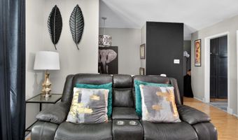 726 PLUMTREE Ln, Claymont, DE 19703