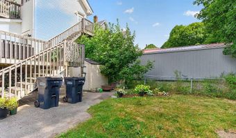 48 6th St, Bangor, ME 04401