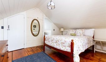 26 Thames St, Newport, RI 02840