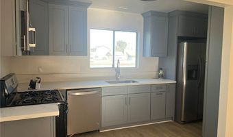 13060 Kiowa Rd, Apple Valley, CA 92308