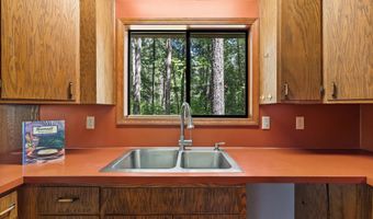 55482 DELTA Rd, Blue River, OR 97413