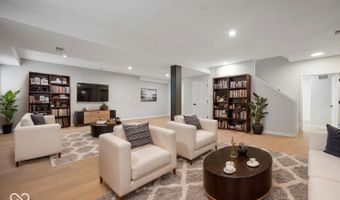 7474 Oakland Hills Dr, Indianapolis, IN 46236